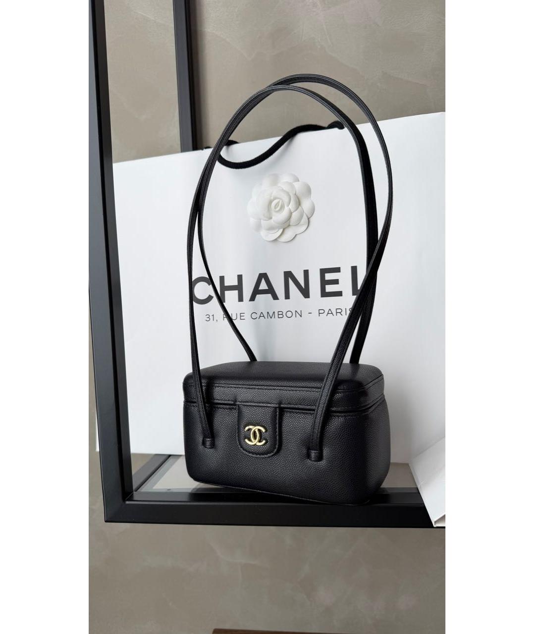 CHANEL Черная кожаная сумка с короткими ручками, фото 3