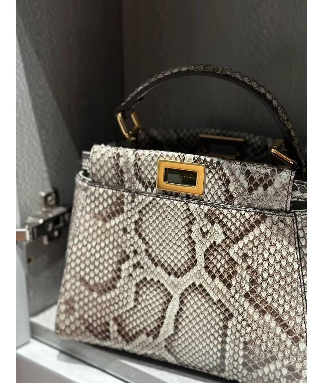 FENDI Бежевая сумка с короткими ручками из экзотической кожи, фото 8
