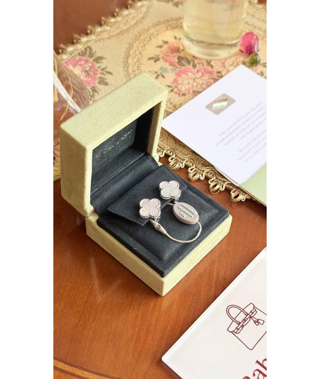 VAN CLEEF & ARPELS Белые серьги из белого золота, фото 3