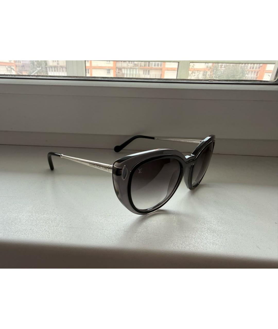 LOUIS VUITTON Антрацитовые пластиковые солнцезащитные очки, фото 2
