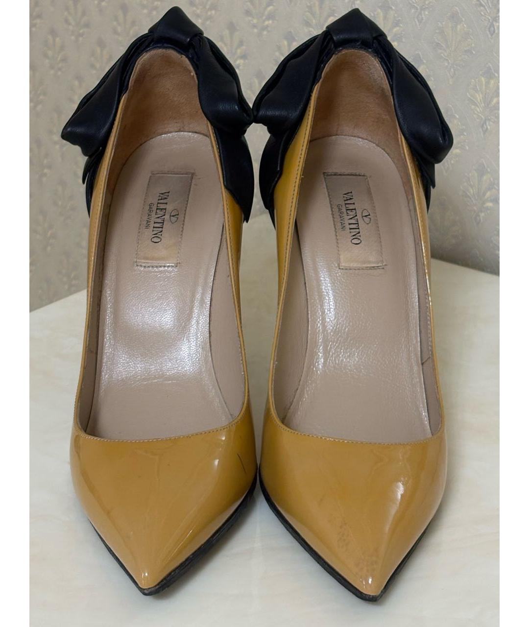 VALENTINO Бежевые кожаные туфли, фото 2