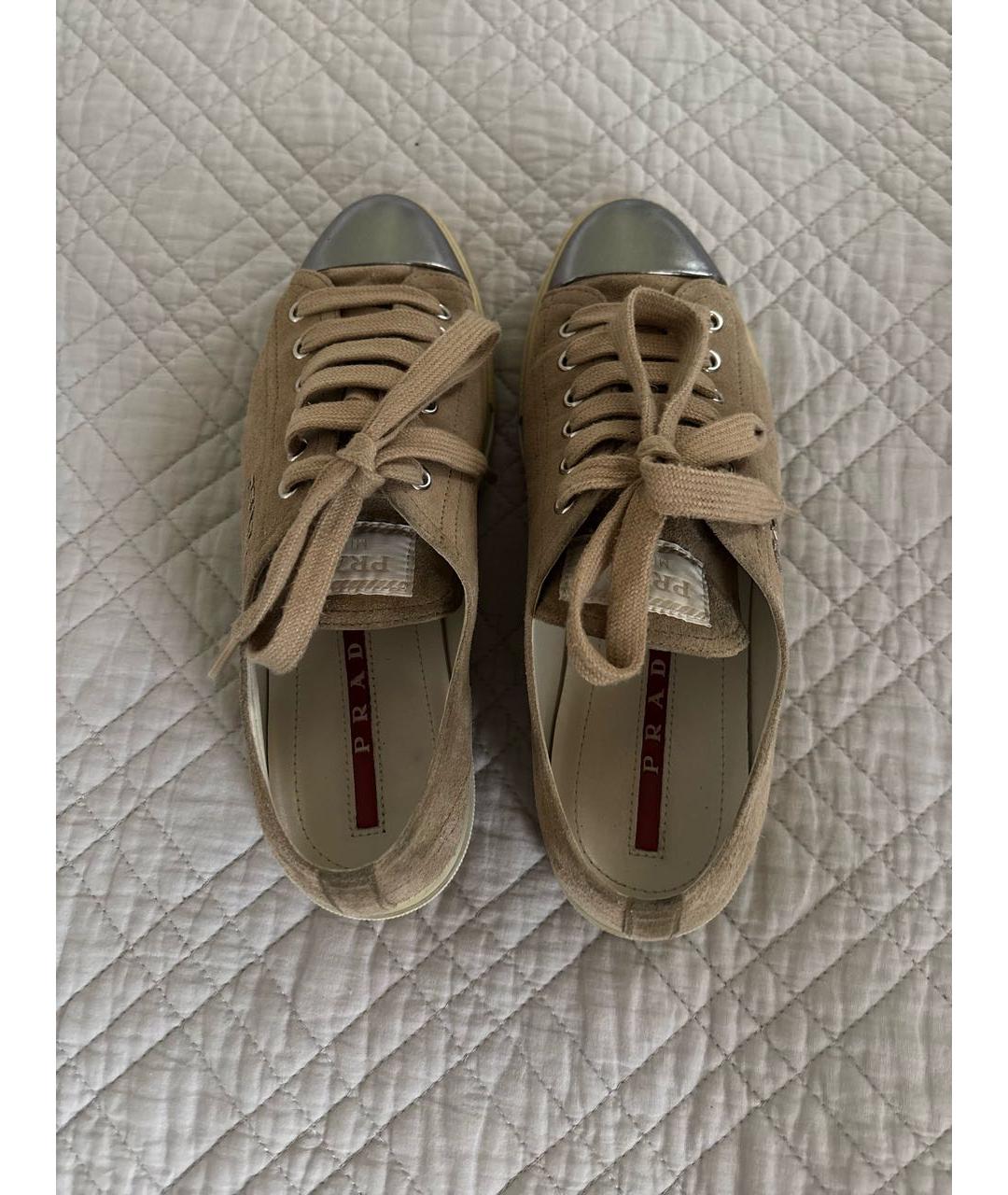 PRADA Бежевые замшевые кеды, фото 3
