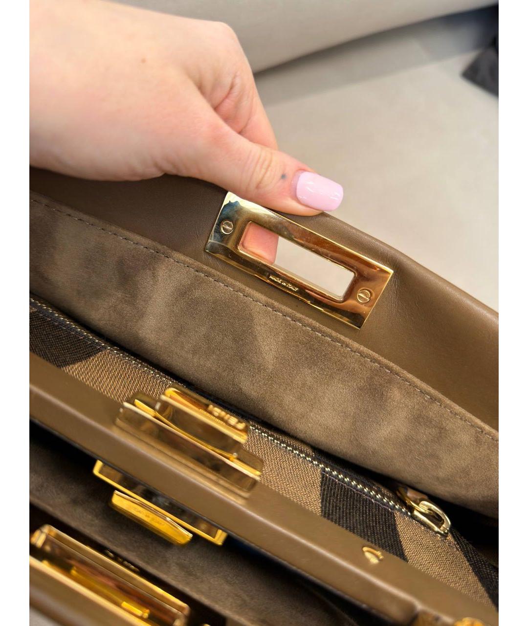 FENDI Коричневая кожаная сумка с короткими ручками, фото 6