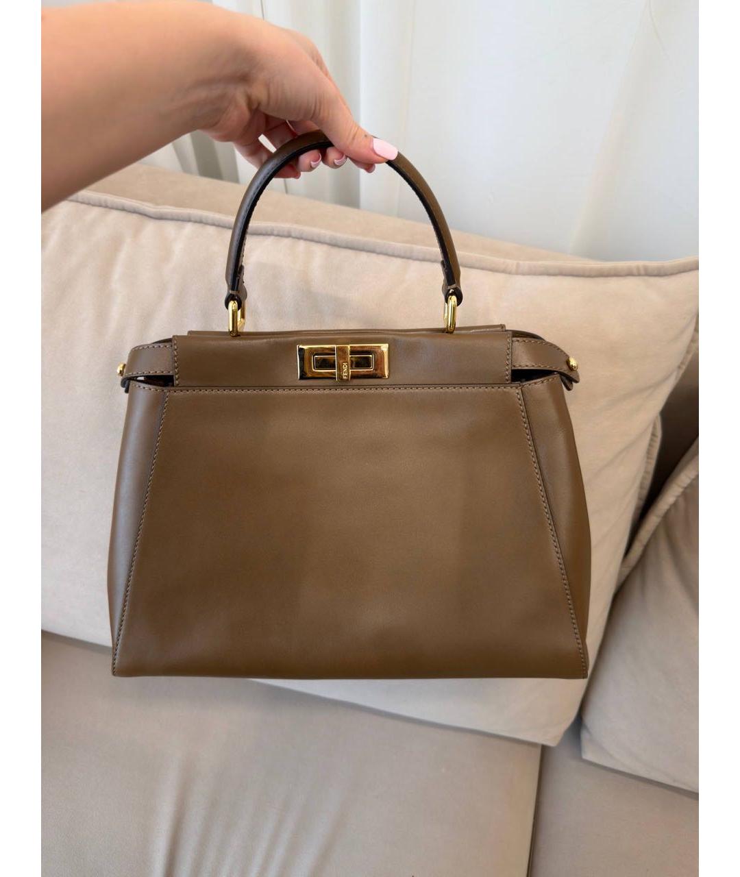 FENDI Коричневая кожаная сумка с короткими ручками, фото 2