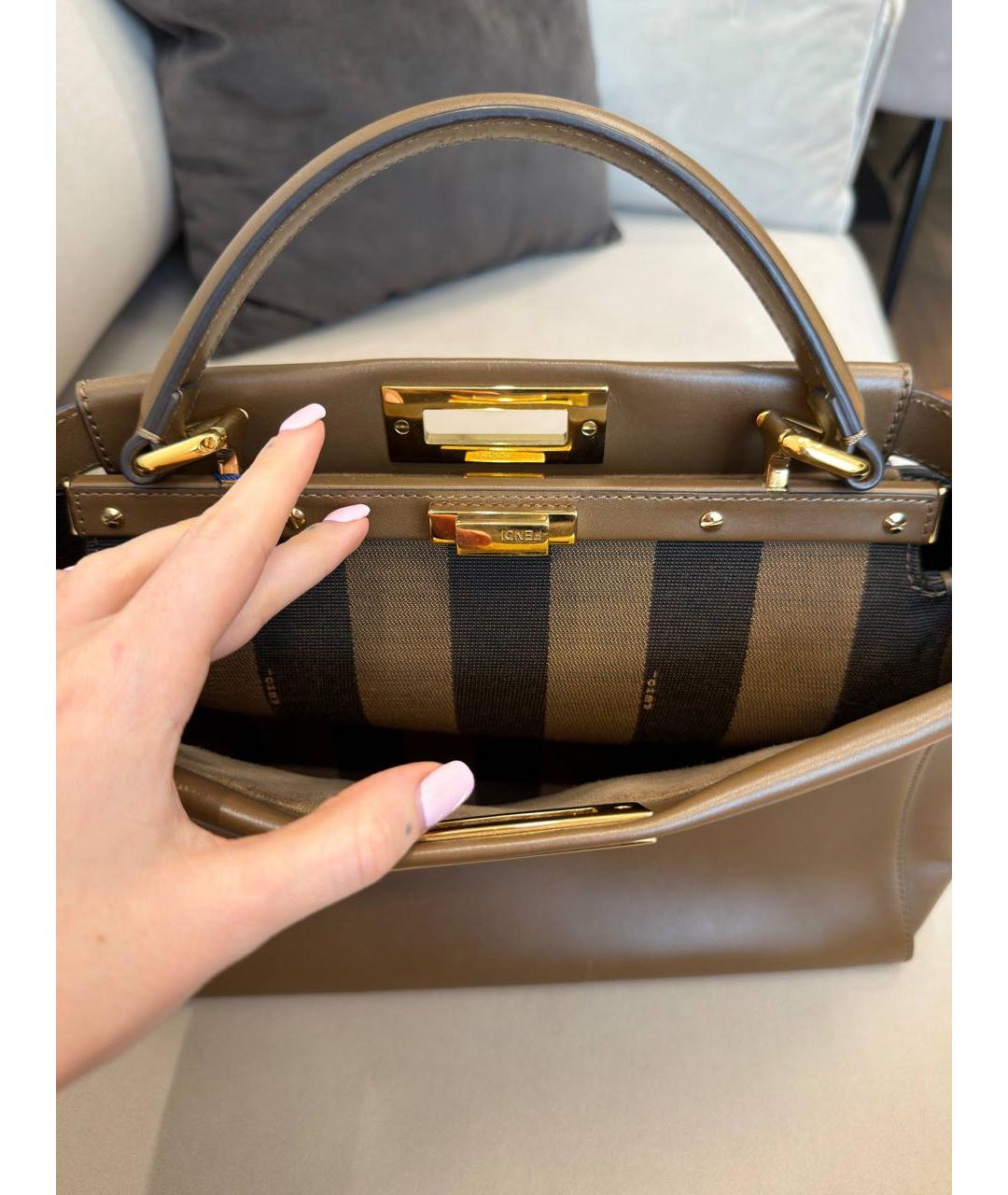 FENDI Коричневая кожаная сумка с короткими ручками, фото 5