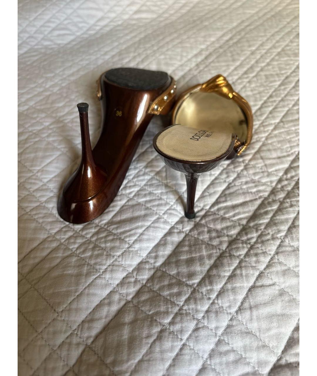 DOLCE&GABBANA Золотые кожаные сабо, фото 4