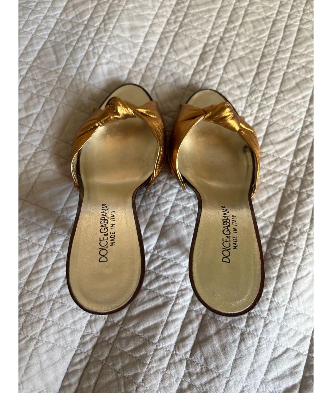 DOLCE&GABBANA Золотые кожаные сабо, фото 3