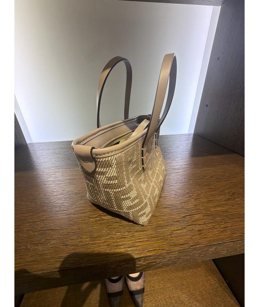 FENDI Бежевая сумка тоут, фото 2