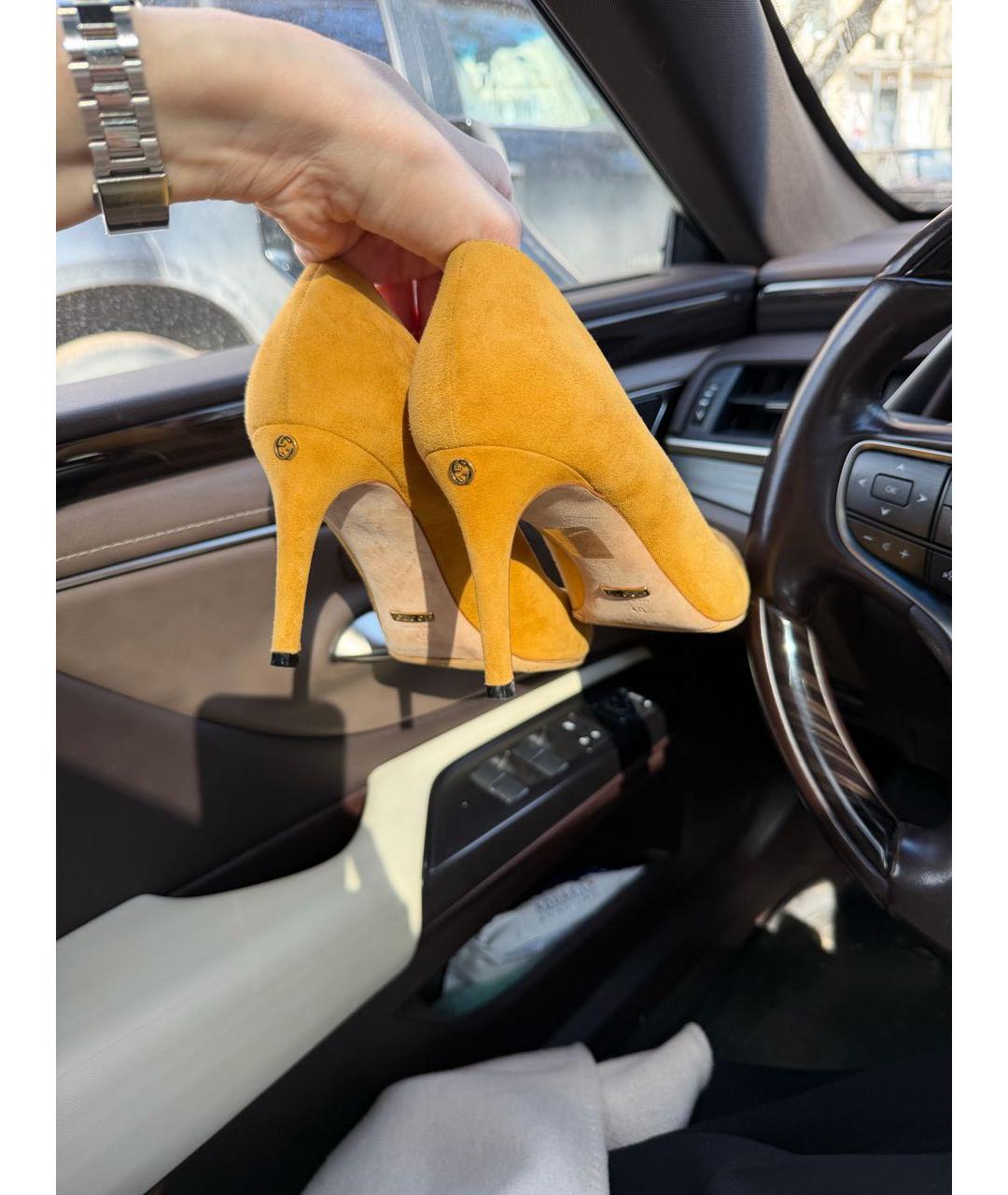 GUCCI Горчичные замшевые туфли, фото 4