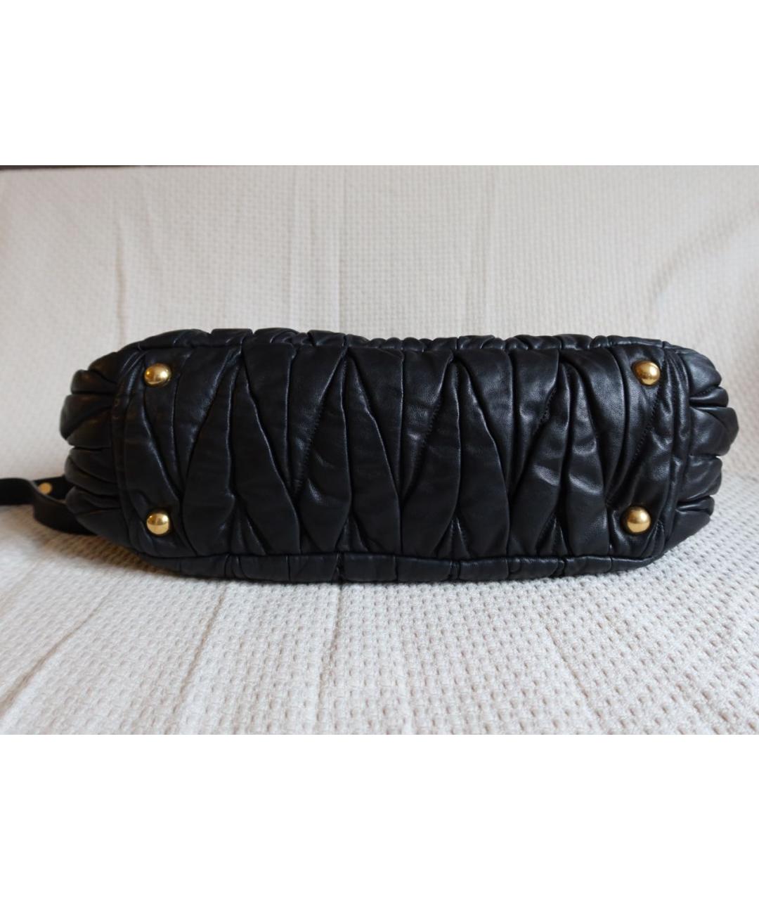 MIU MIU Черная кожаная сумка через плечо, фото 6