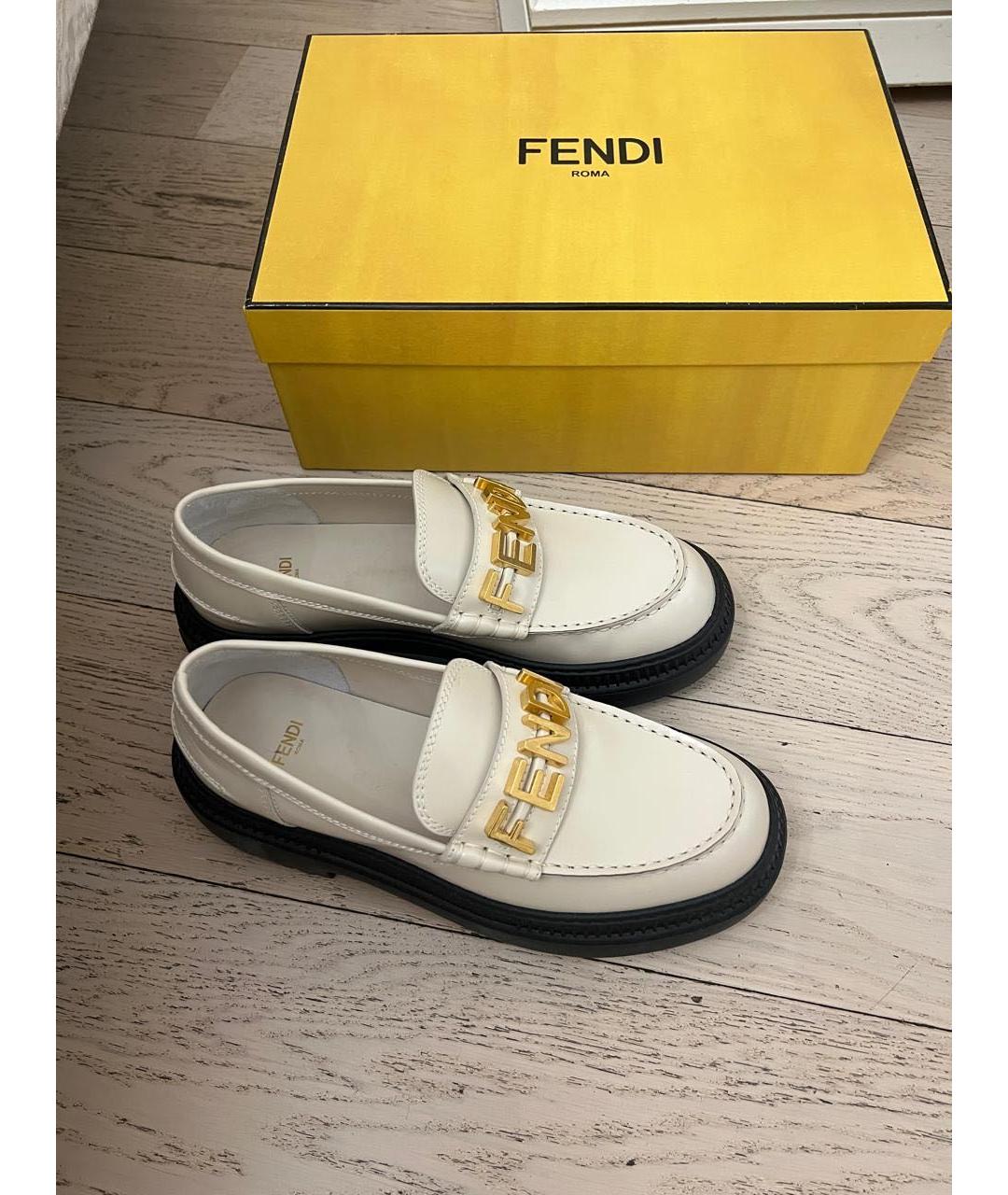 FENDI Белые кожаные лоферы, фото 4