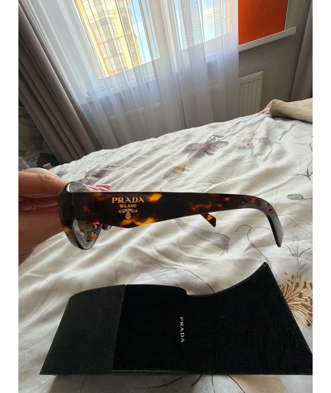 PRADA Коричневые пластиковые солнцезащитные очки, фото 7