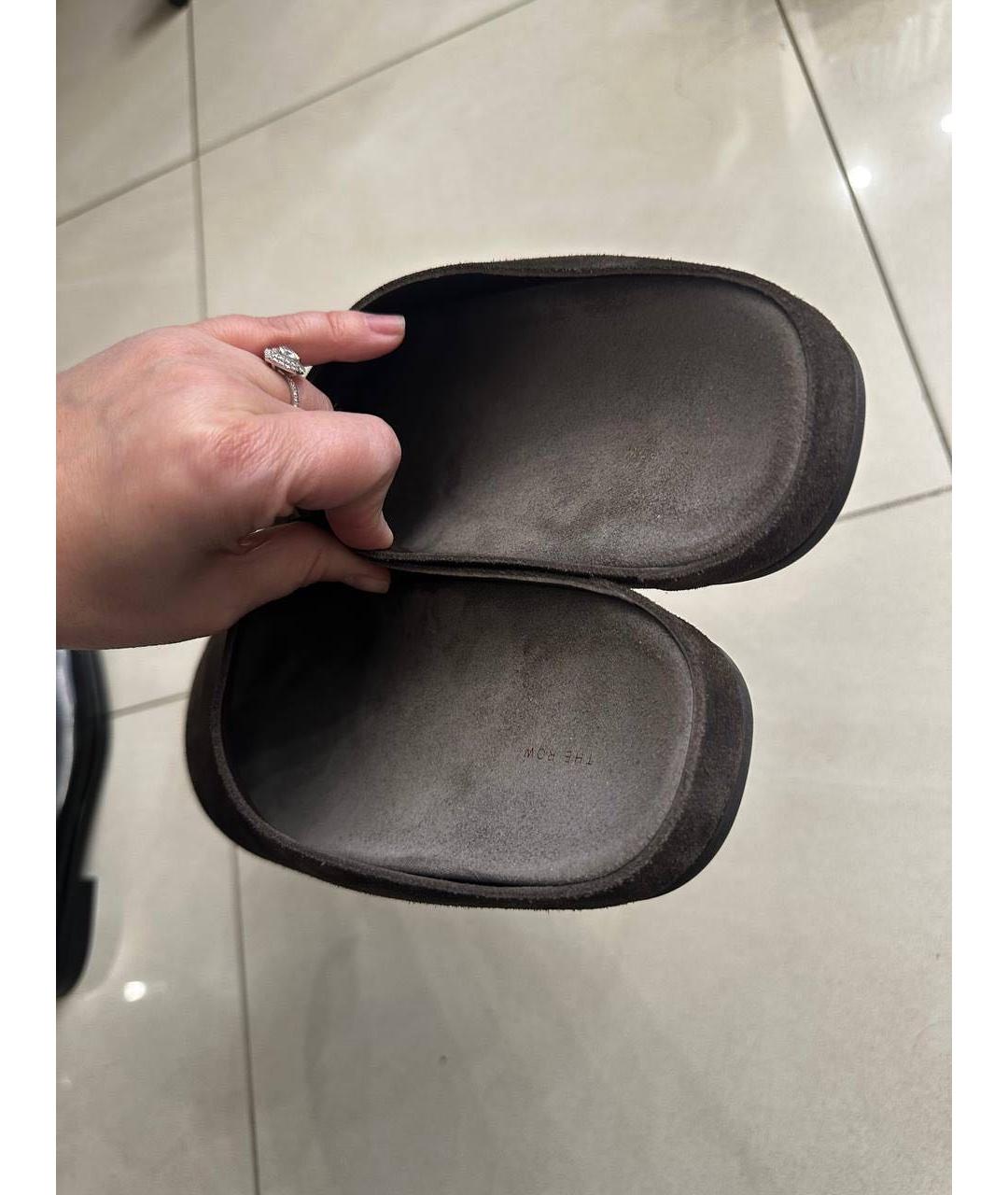 THE ROW Коричневые замшевые мюли, фото 4