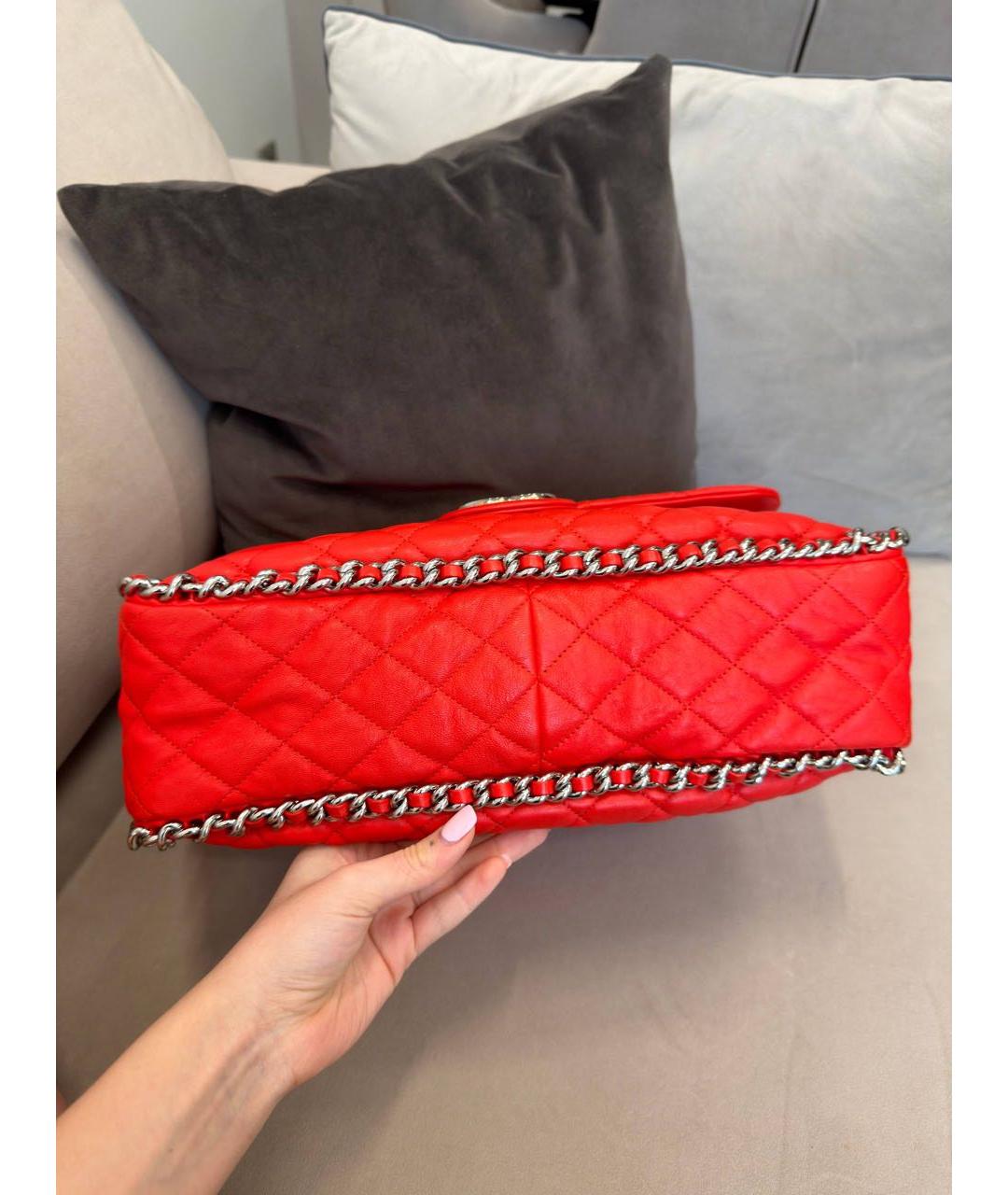 CHANEL Красная кожаная сумка через плечо, фото 2