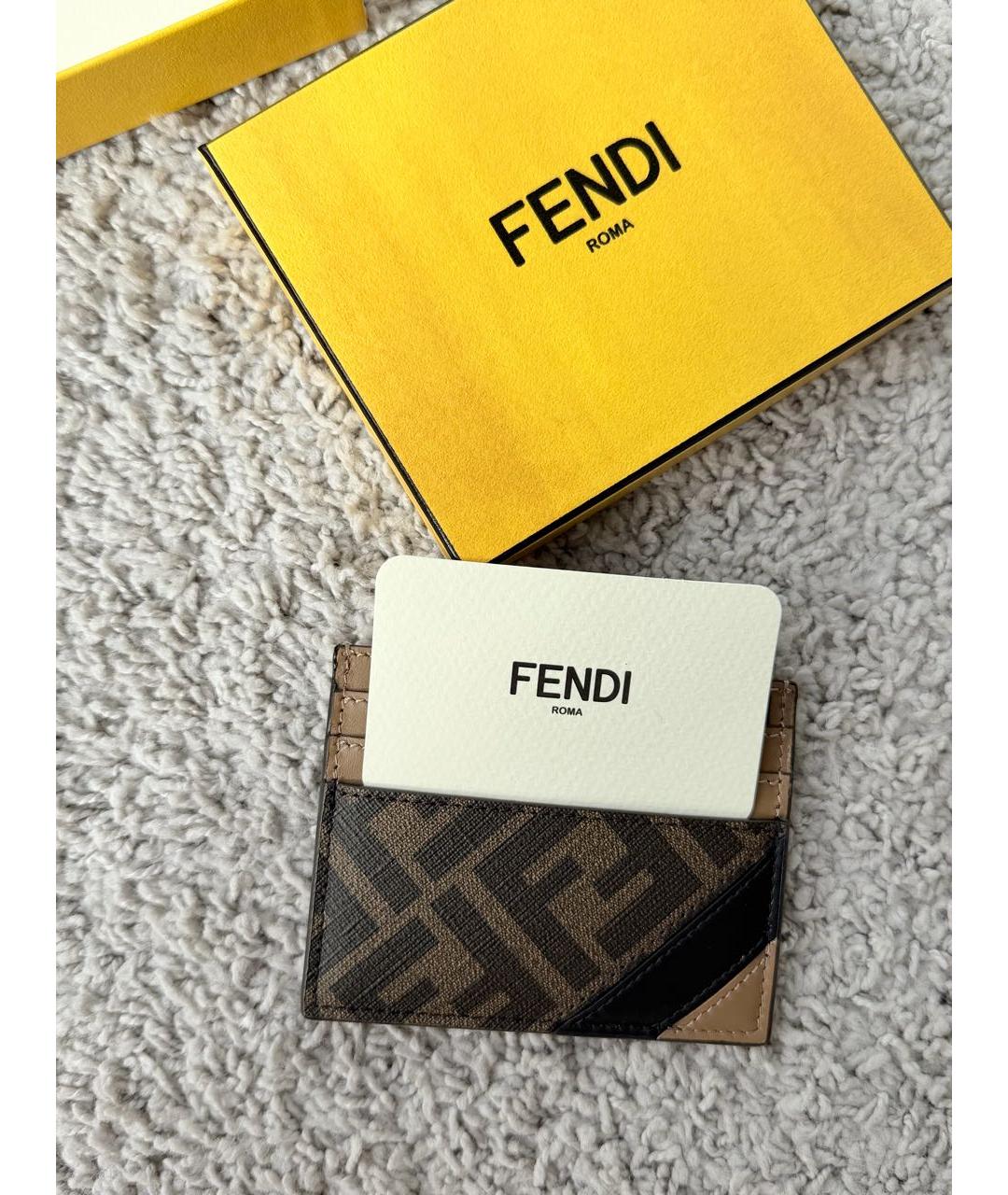 FENDI Коричневый кожаный кардхолдер, фото 4