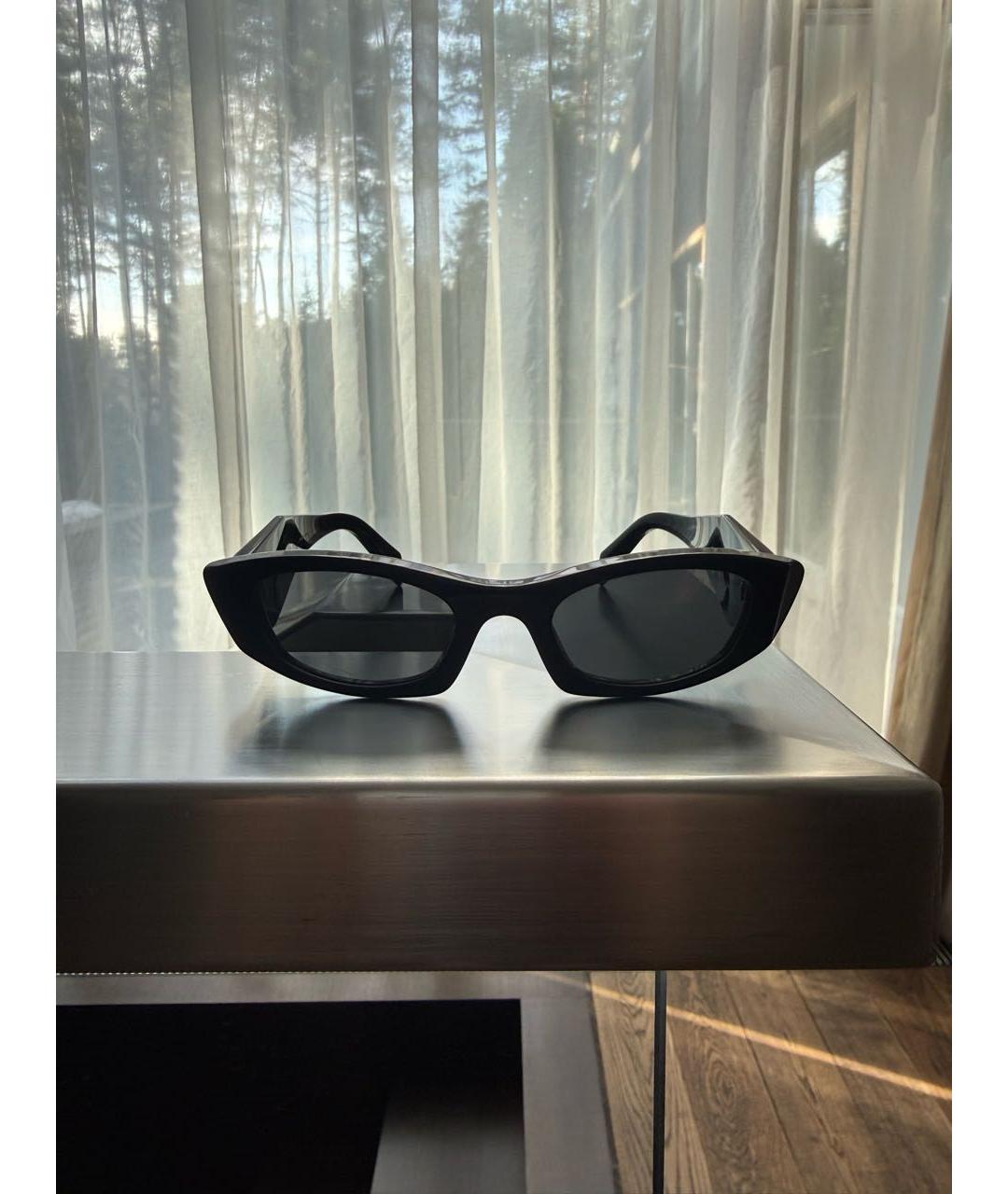 PRADA Черные пластиковые солнцезащитные очки, фото 6