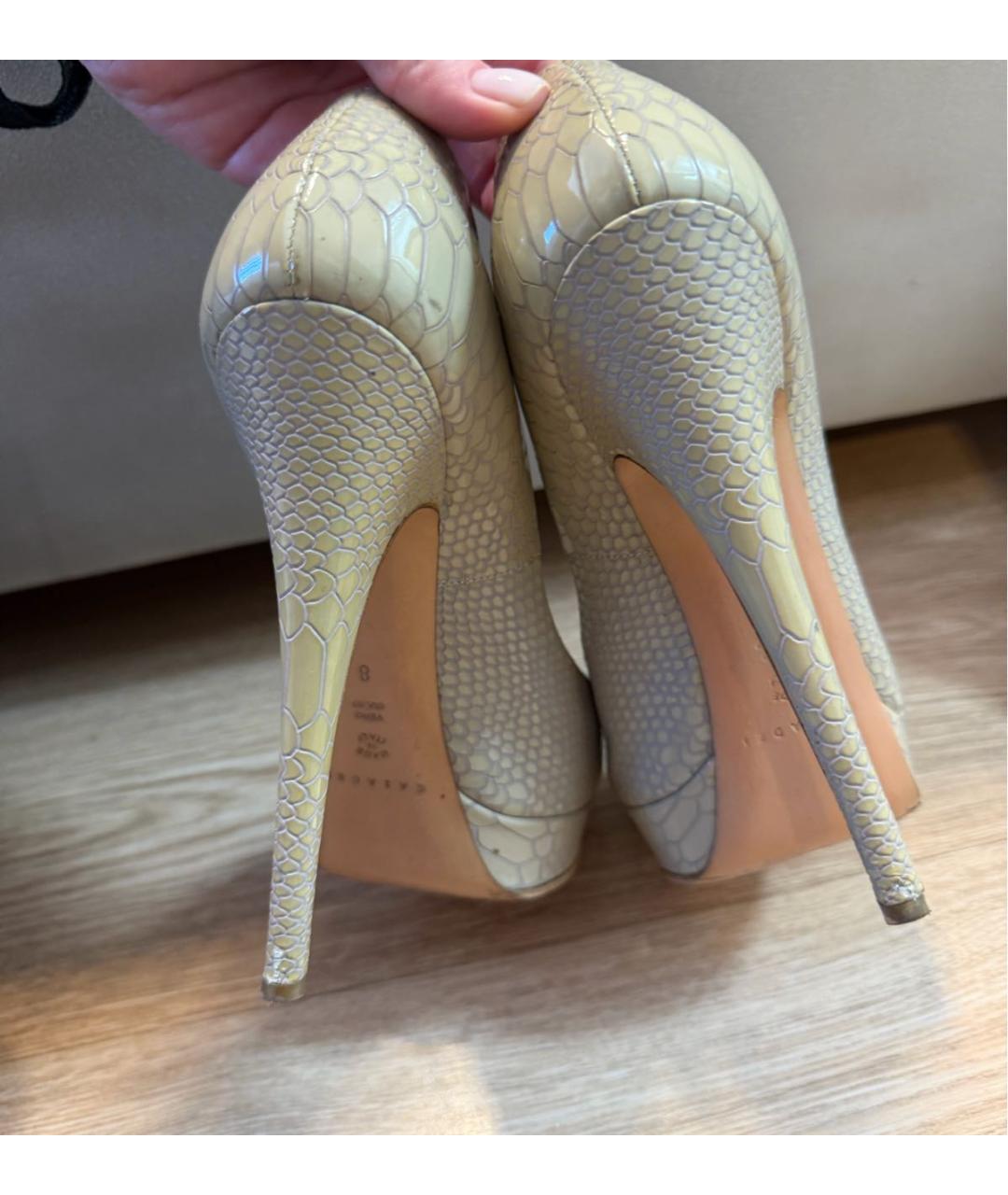 CASADEI Бежевые свадебные туфли на высоком каблуке из лакированной кожи, фото 3