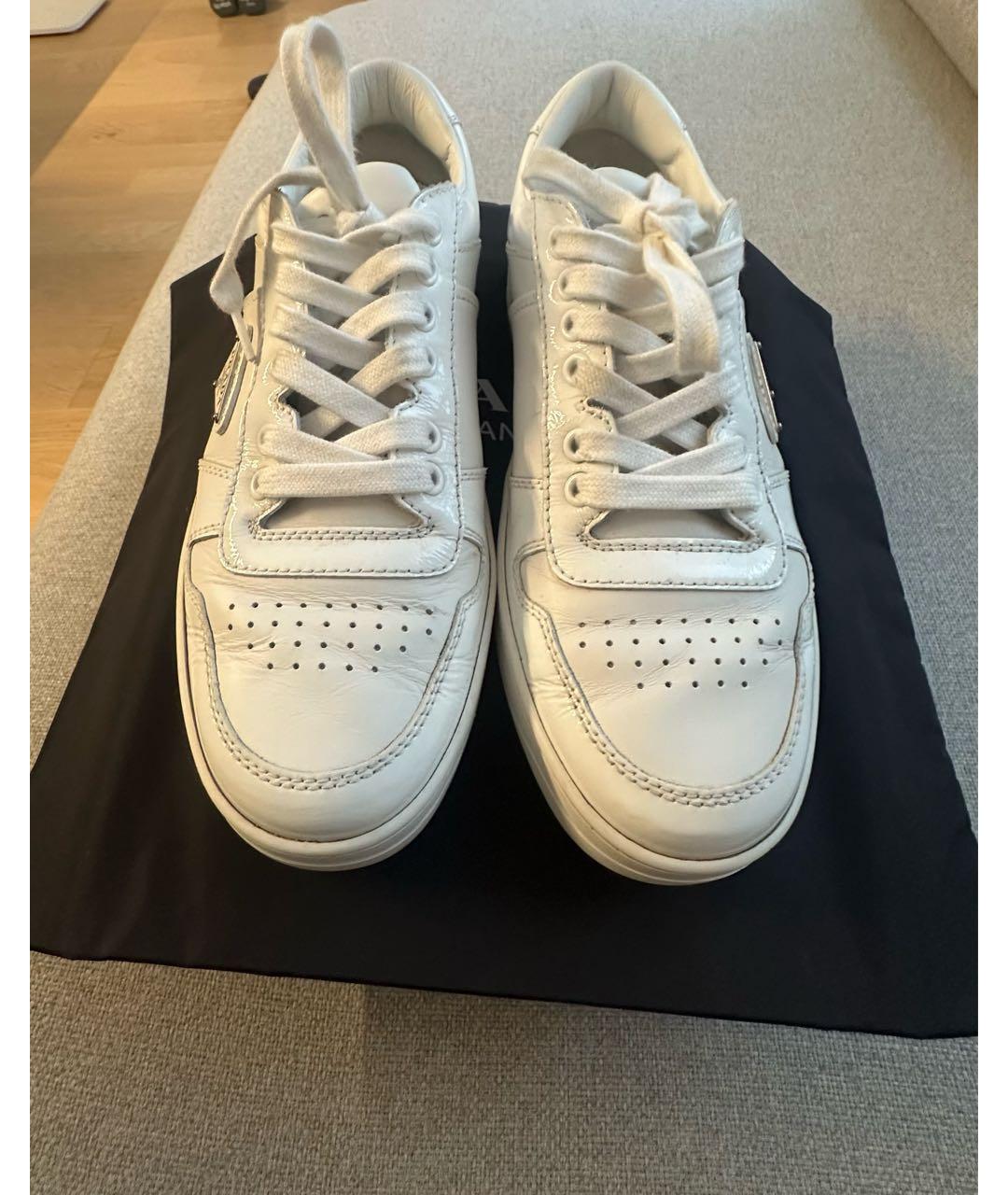 PRADA Белые кожаные кроссовки, фото 2