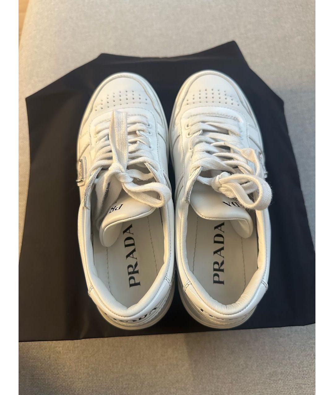 PRADA Белые кожаные кроссовки, фото 3