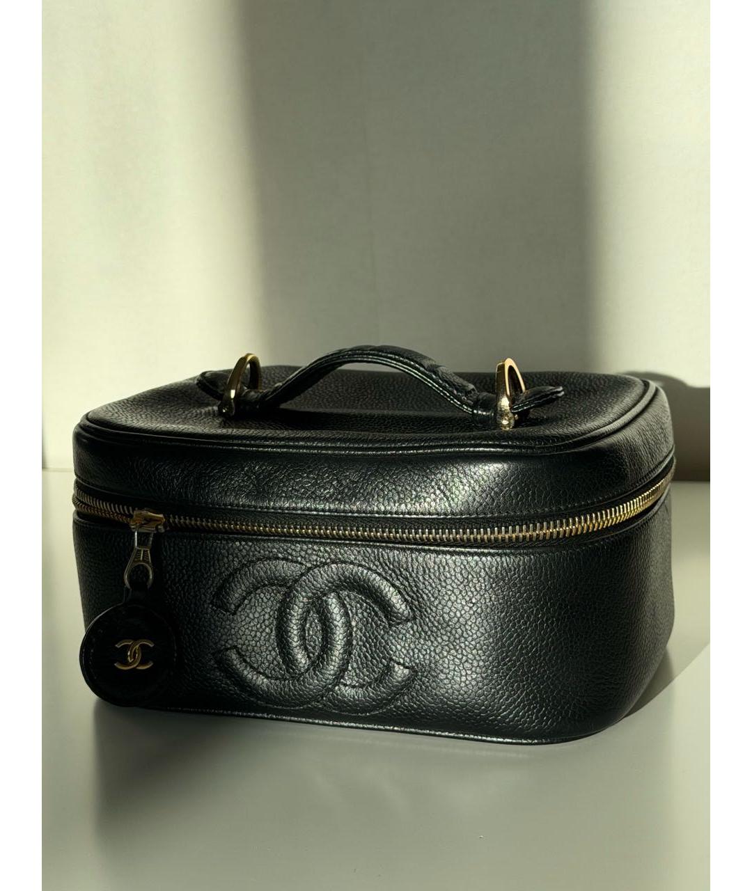 CHANEL Черная кожаная сумка с короткими ручками, фото 2