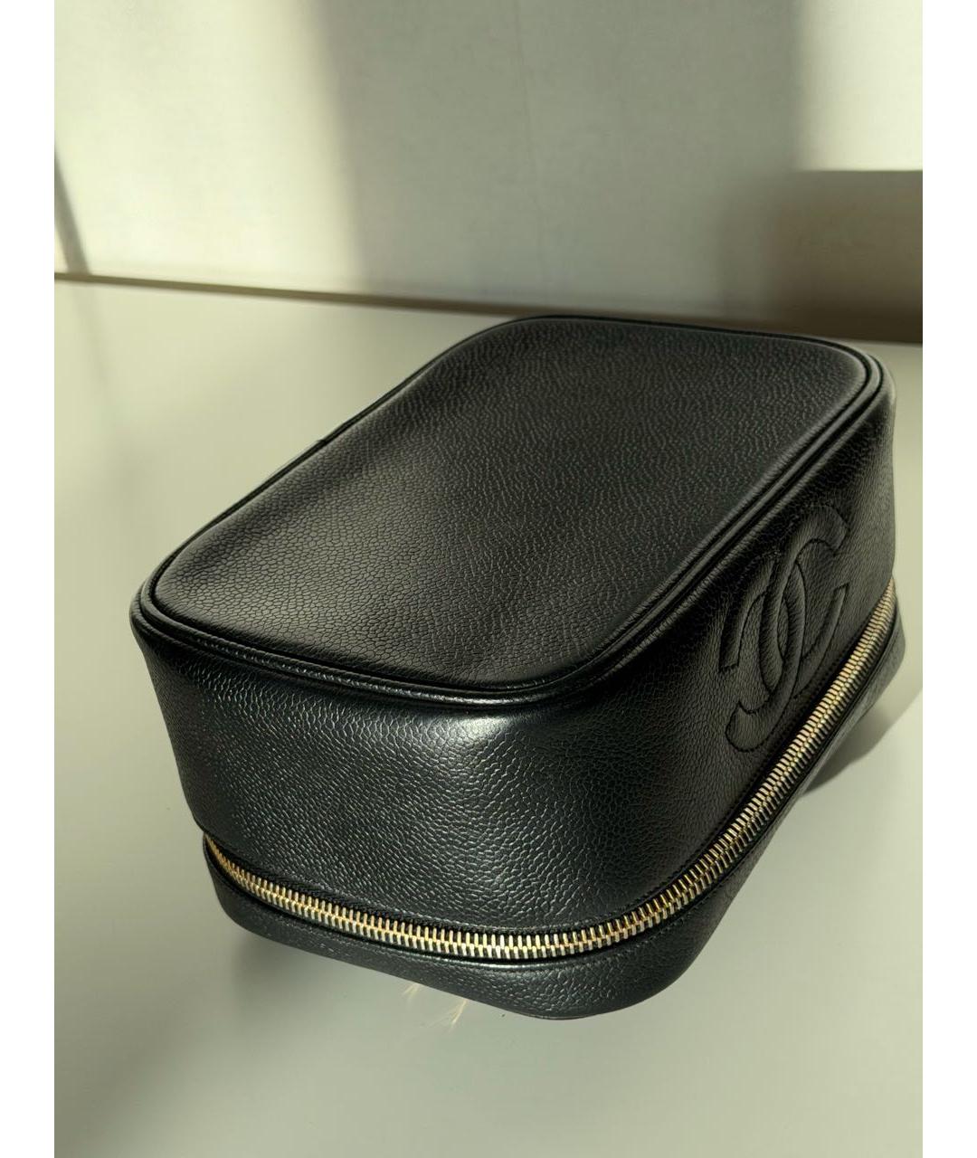 CHANEL Черная кожаная сумка с короткими ручками, фото 3