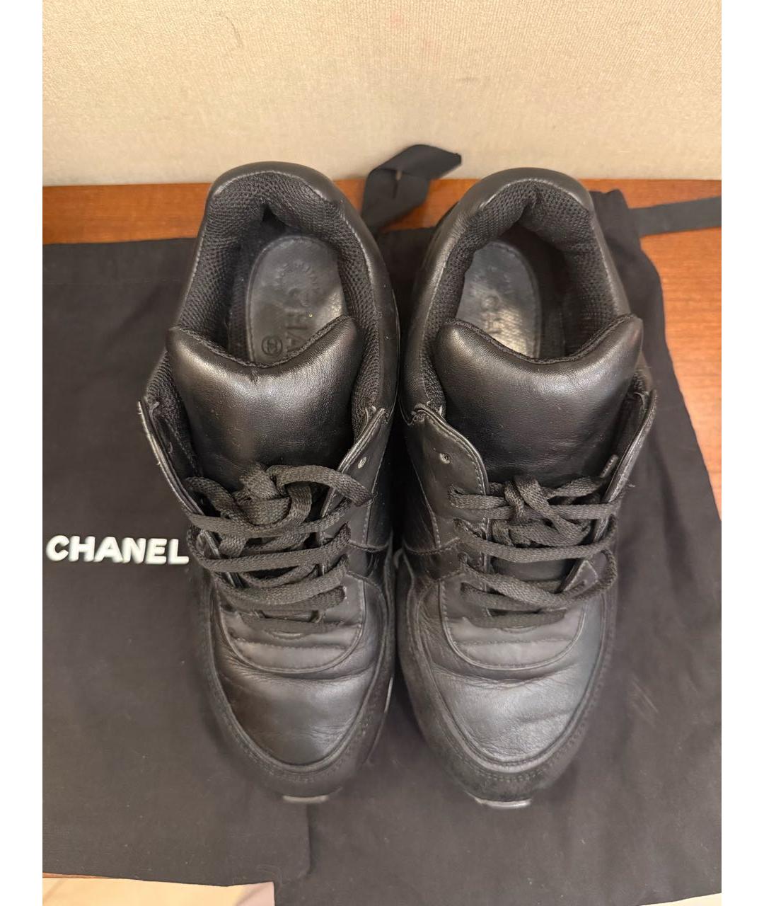CHANEL Черные кожаные кроссовки, фото 3