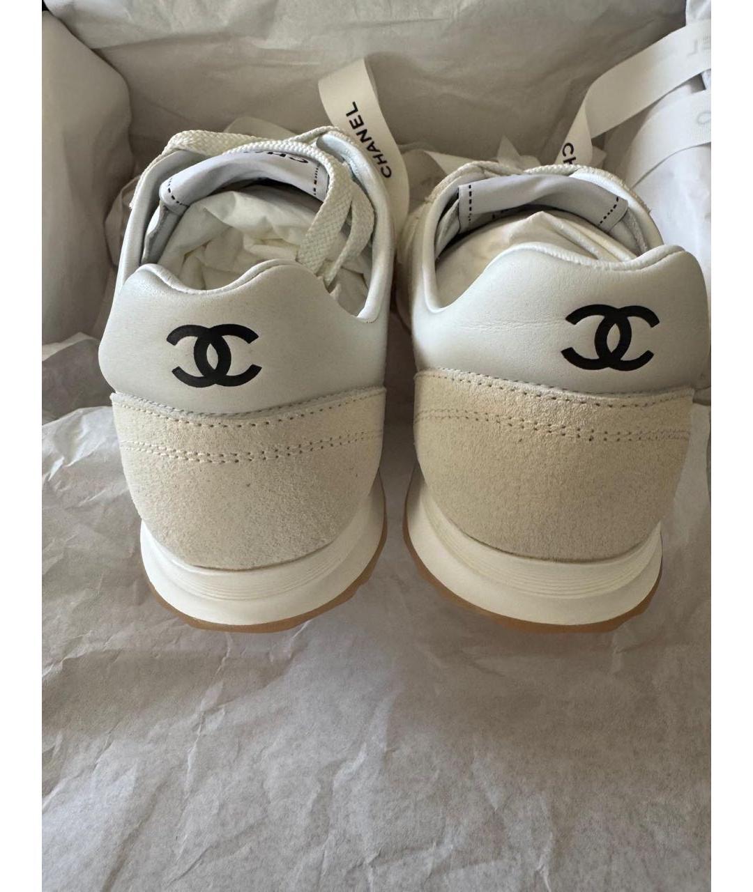 CHANEL Бежевые кожаные кроссовки, фото 2