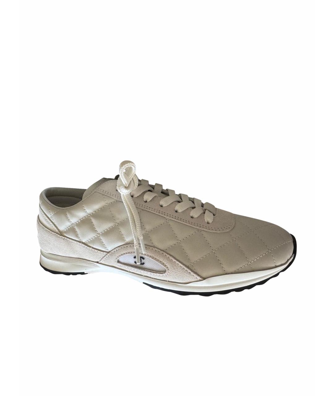 CHANEL Белые кожаные кроссовки, фото 1