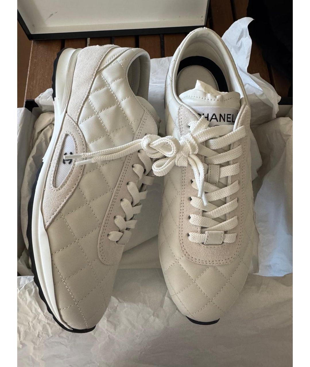 CHANEL Белые кожаные кроссовки, фото 5