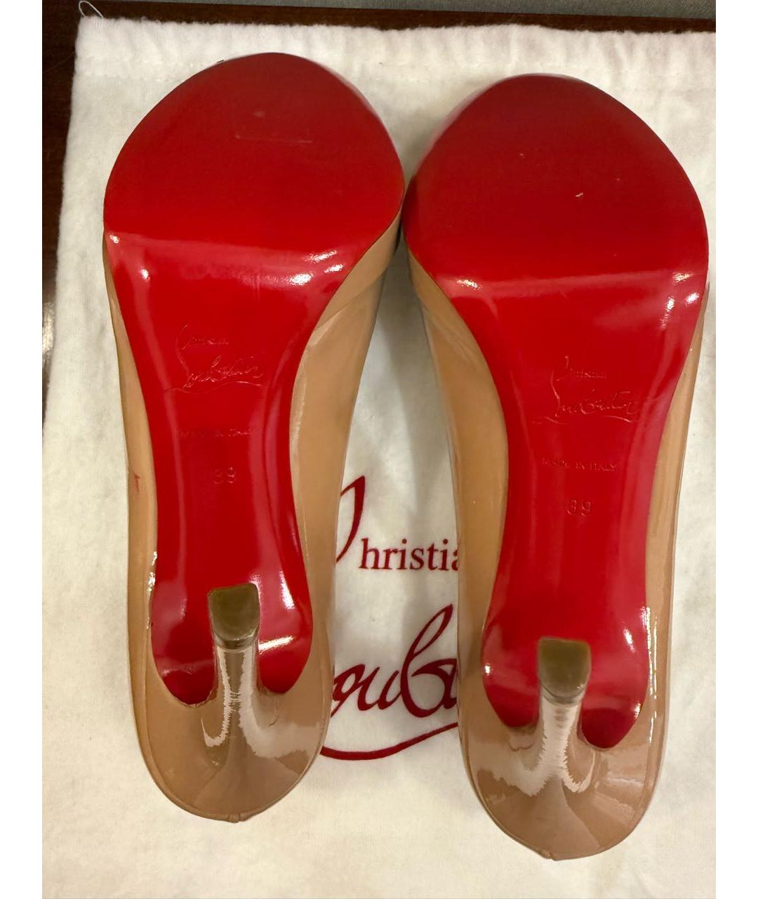 CHRISTIAN LOUBOUTIN Бежевые туфли из лакированной кожи, фото 4