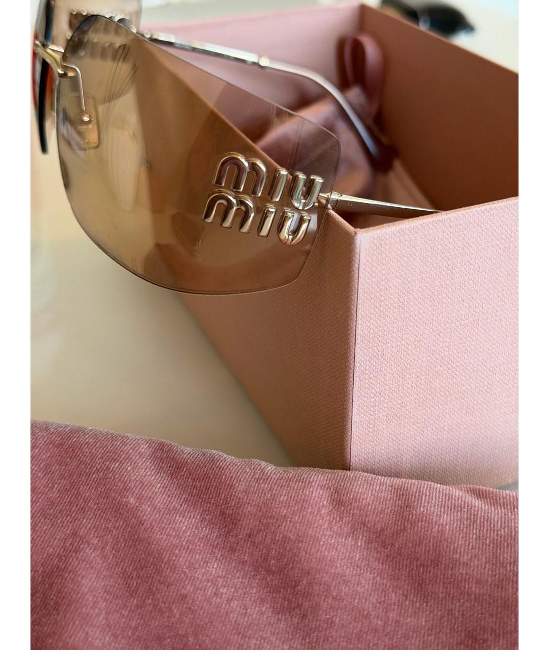 MIU MIU Золотые металлические солнцезащитные очки, фото 5