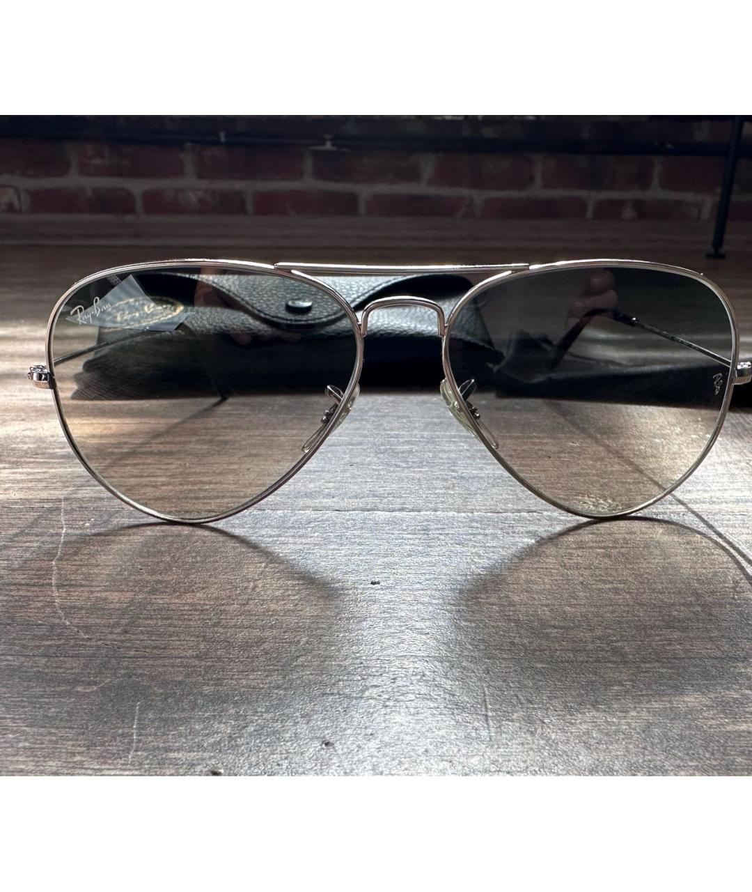 RAY BAN Серебряные металлические солнцезащитные очки, фото 2