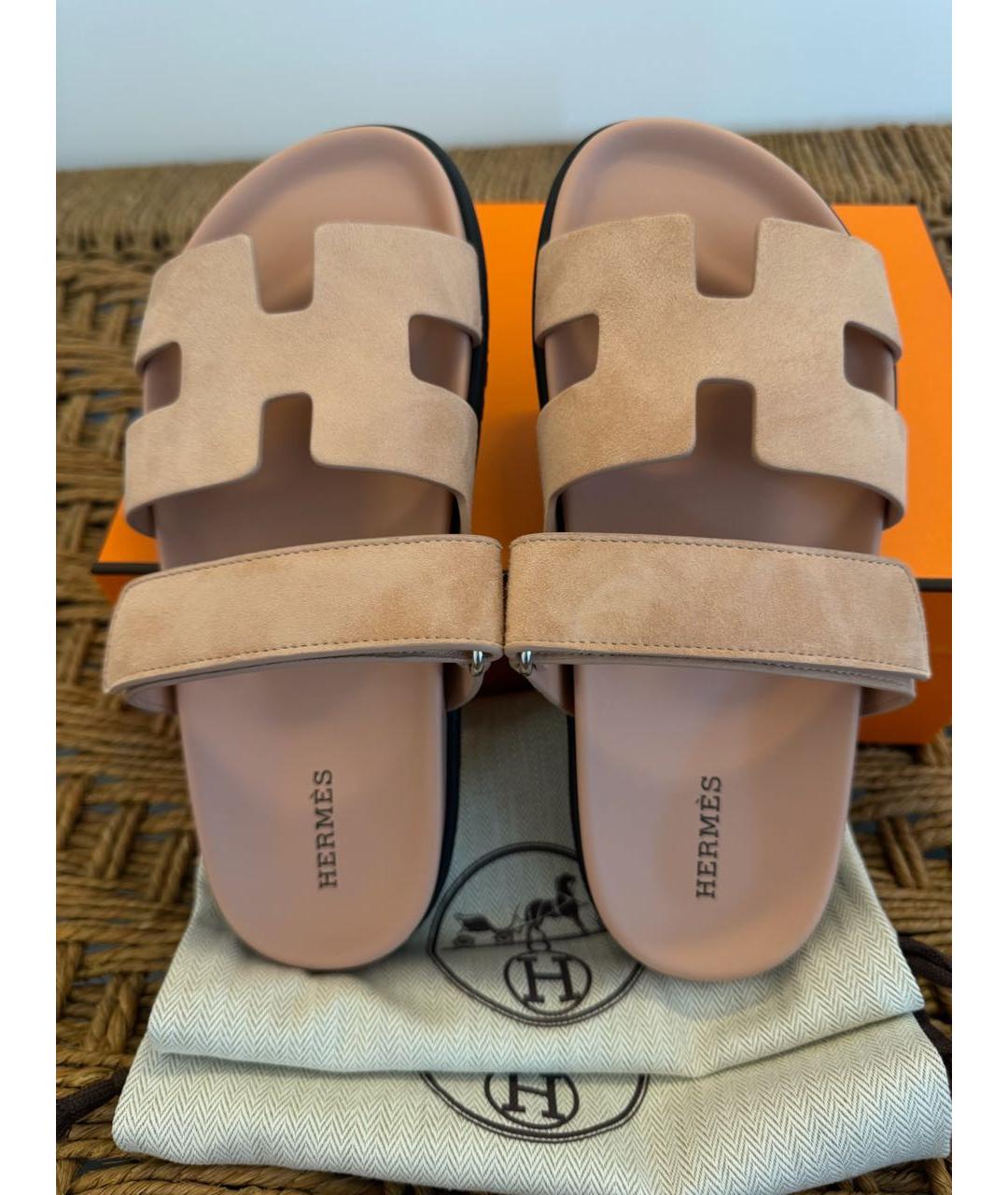 HERMES Бежевые замшевые сандалии, фото 3