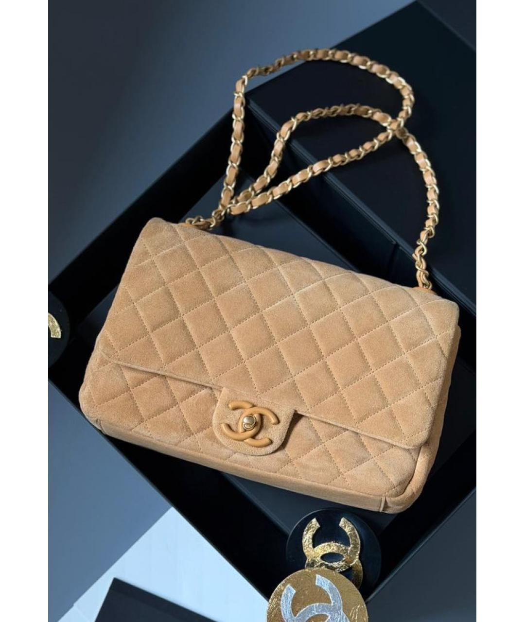 CHANEL Бежевая замшевая сумка через плечо, фото 2