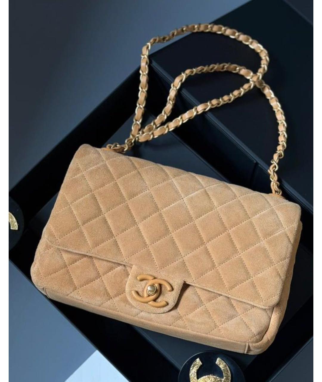 CHANEL Бежевая замшевая сумка через плечо, фото 3