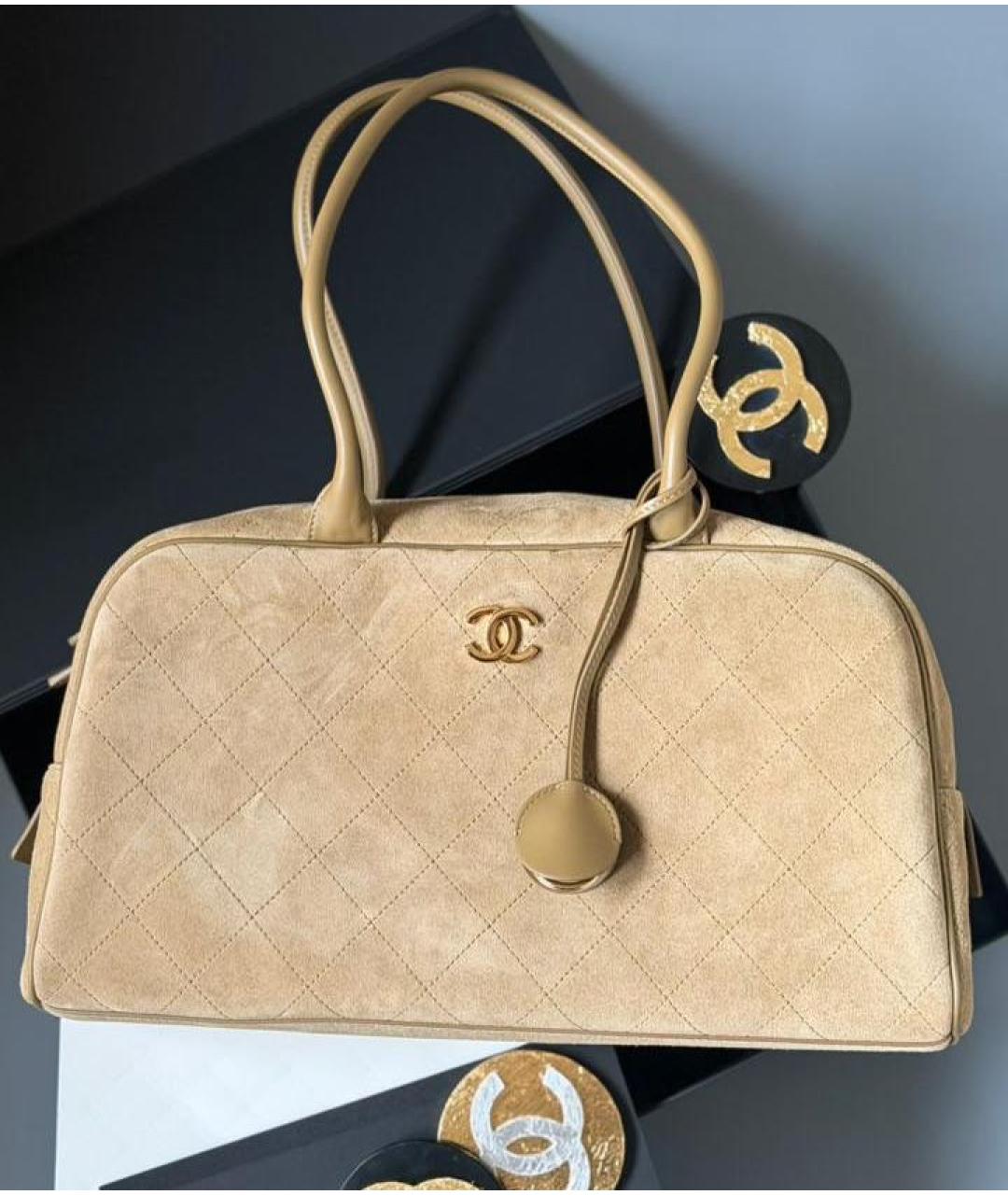 CHANEL Бежевая замшевая сумка через плечо, фото 3