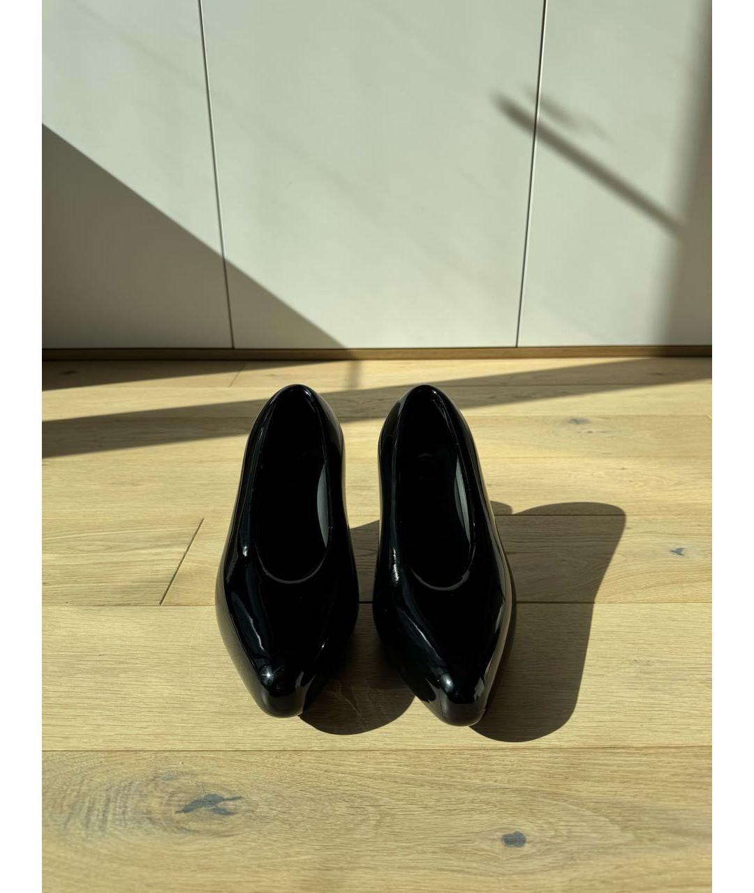 LOEWE Черные резиновые туфли, фото 2