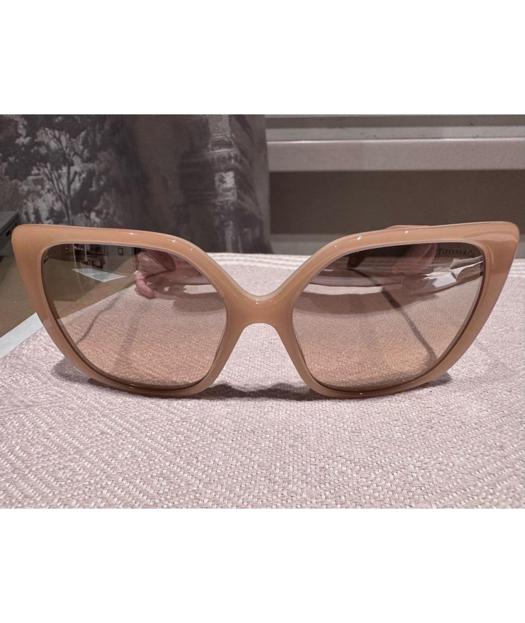 TIFFANY&CO Бежевые пластиковые солнцезащитные очки, фото 6