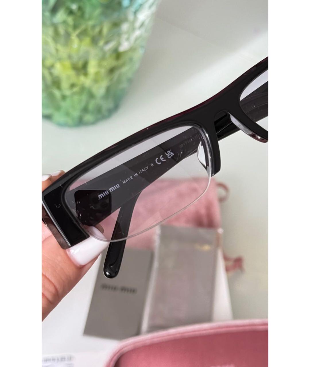 MIU MIU Черные пластиковые солнцезащитные очки, фото 4