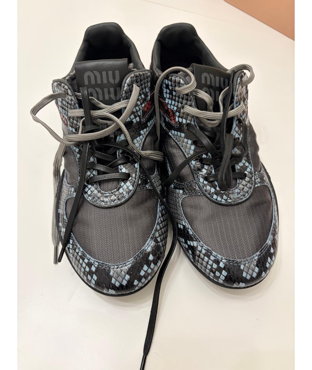 MIU MIU Антрацитовые текстильные кроссовки, фото 2