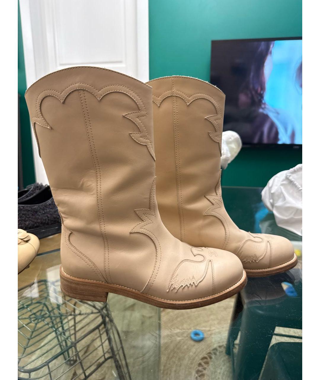 CHANEL Бежевые кожаные сапоги, фото 6