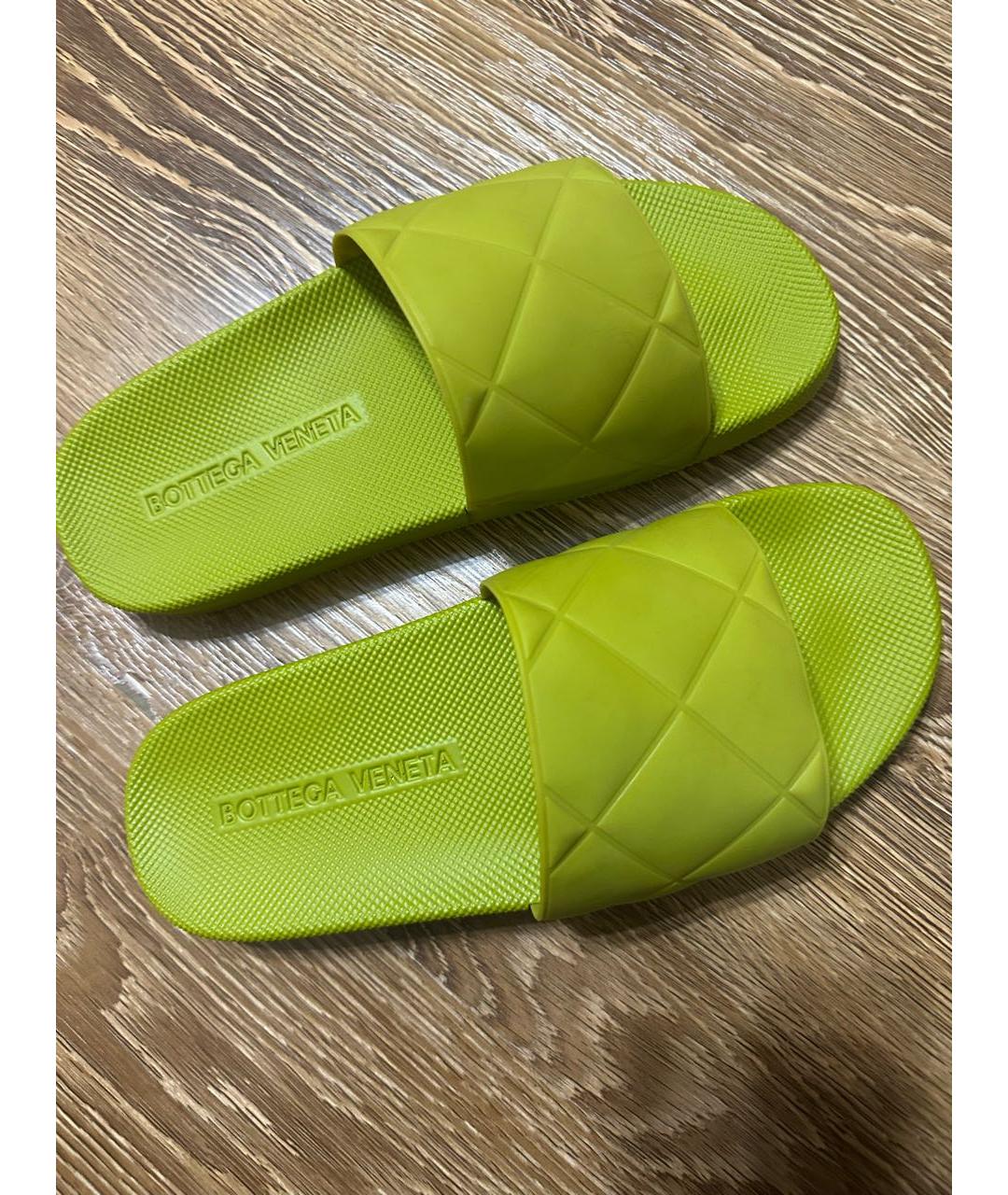 BOTTEGA VENETA Салатовые резиновые шлепанцы, фото 4