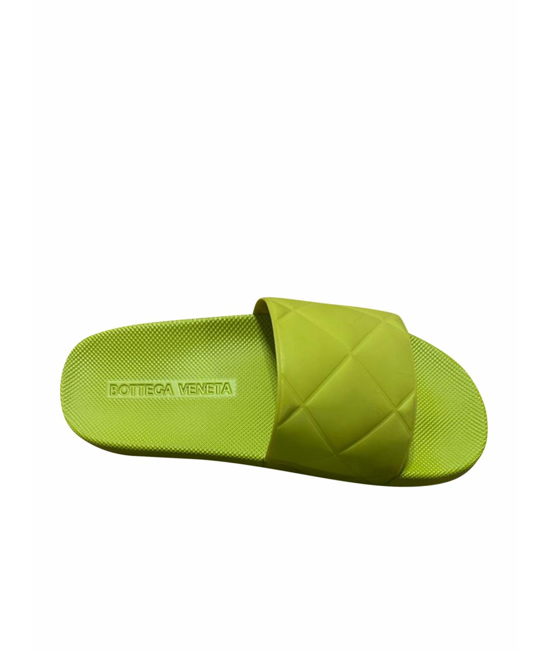 BOTTEGA VENETA Салатовые резиновые шлепанцы, фото 1