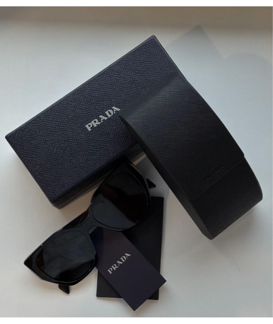 PRADA Черные пластиковые солнцезащитные очки, фото 4