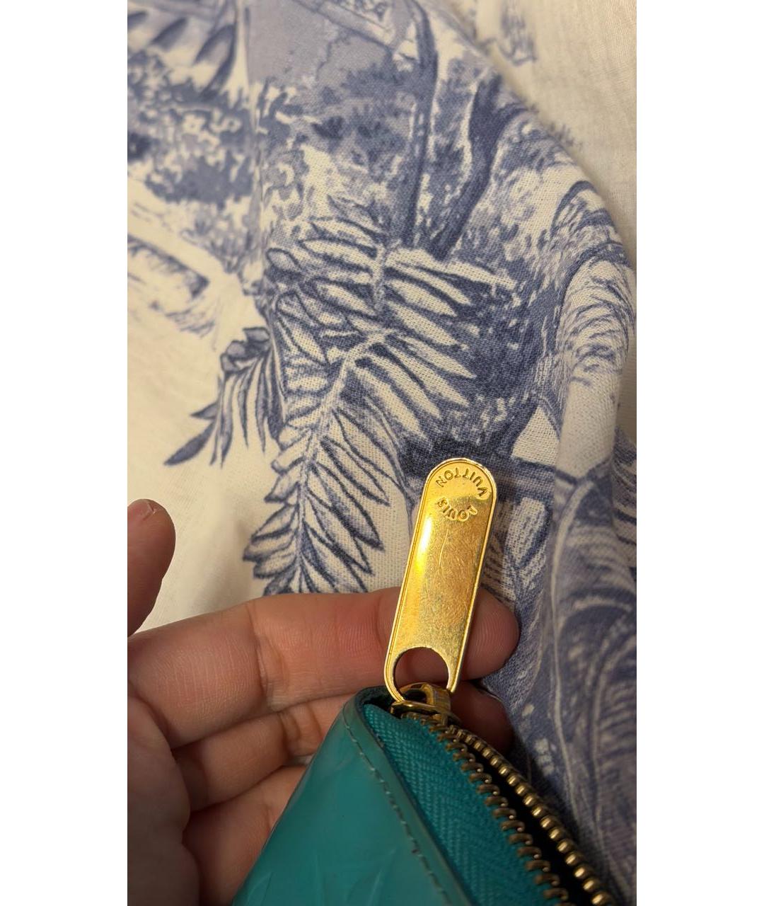 LOUIS VUITTON Бирюзовый кошелек из лакированной кожи, фото 4