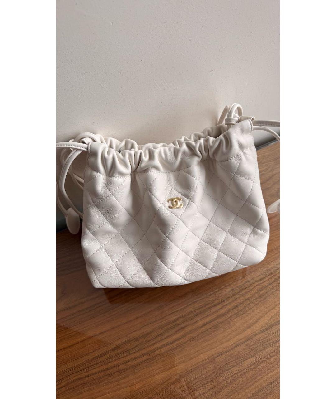 CHANEL Белая кожаная сумка через плечо, фото 4