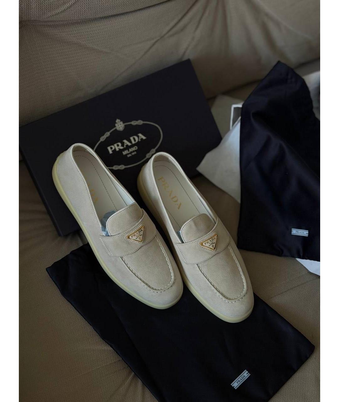 PRADA Бежевые замшевые лоферы, фото 2