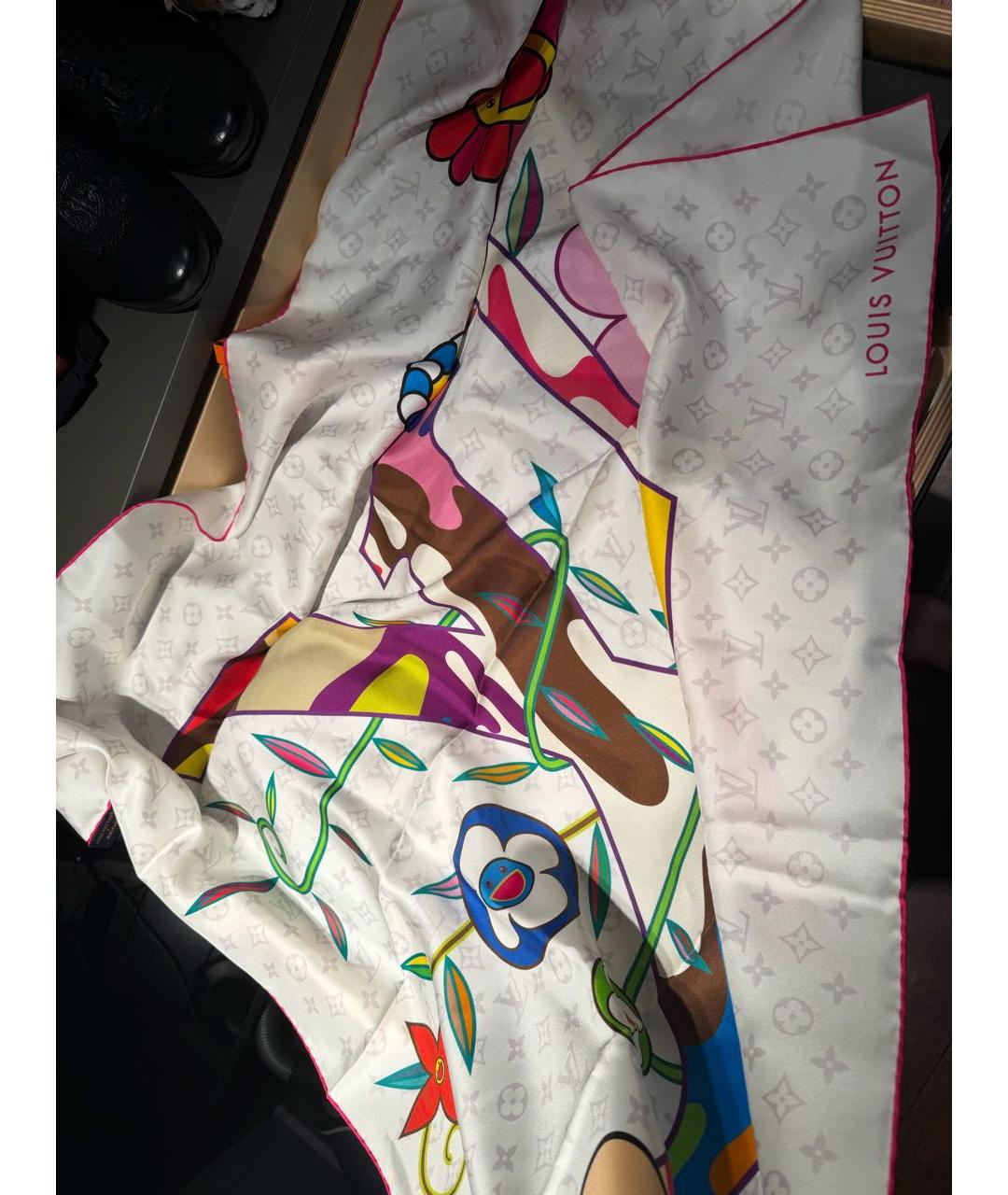 LOUIS VUITTON Белый шелковый платок, фото 4