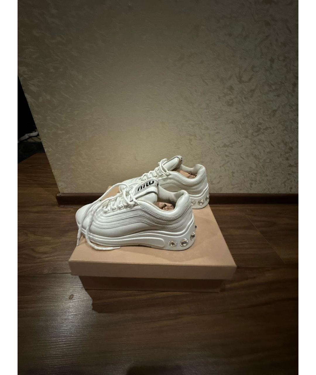 MIU MIU Белые кожаные кроссовки, фото 5