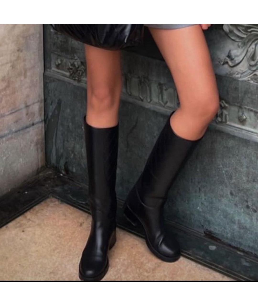 CHANEL Черные кожаные сапоги, фото 2